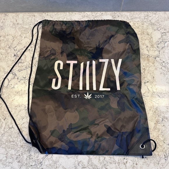 Stillzy‎ drawstring backpack style lightweight & thin - Picture 2 of 7